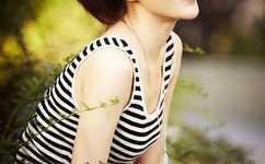 美女日系裸妆照片